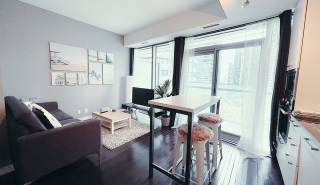 Entire Place 1BR Condo in the heart of Toronto! Short Term Also Available