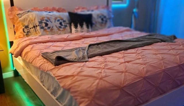 Enya's place,Hot tub,AC,Pet friendly