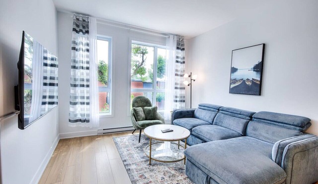 Everything You Need - Montreal's Cozy 1BR Getaway