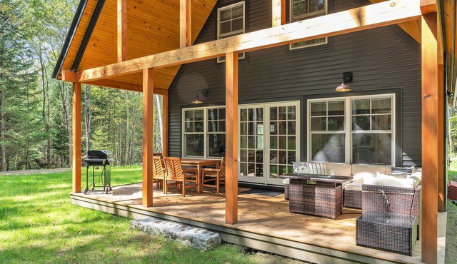 Experience Luxury & Adventure: New 2BR/Loft Near Burke Ski Mtn & Kingdom Trails!
