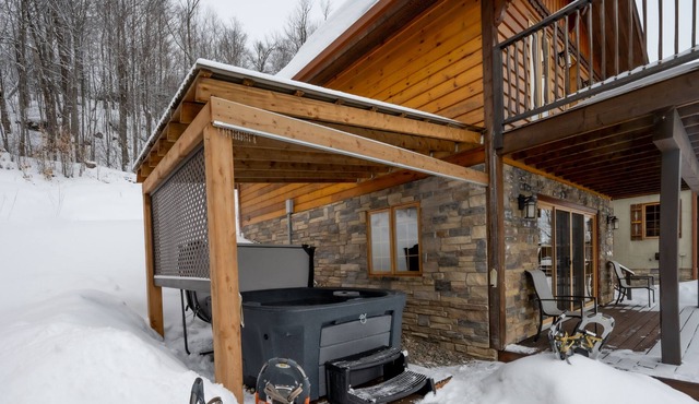 Ezeras for 4 people with a hot tub