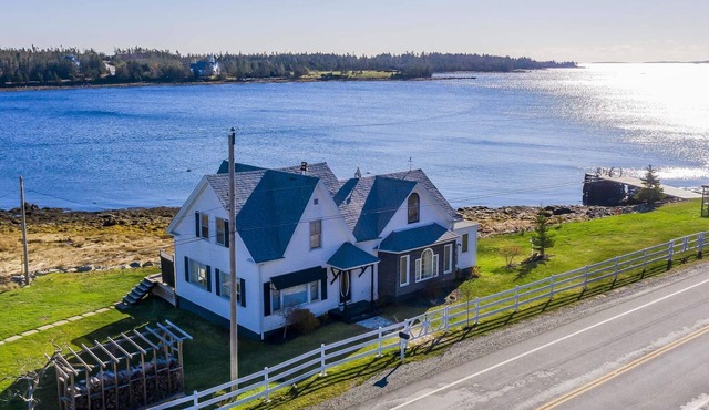 Family friendly, picturesque oceanfront cottage 1800 sq ft sleeps 9.