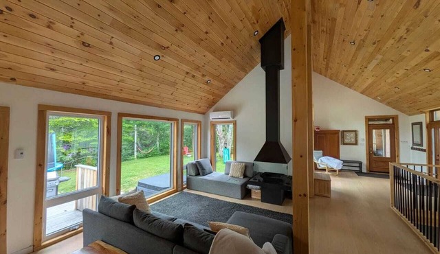 Family Home for 12 people | Spa & Fireplace | AC