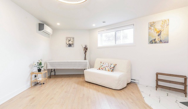 Family Home in Longueuil 2 Bed 1 Bathroom