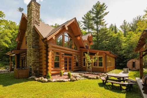 Fiddler Lake Resort - Bear 14