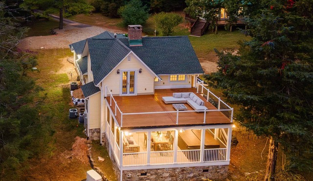 Fin & Fig | Mountain Views + Hot Tub