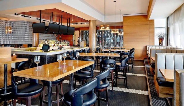 Four Points by Sheraton Calgary Airport