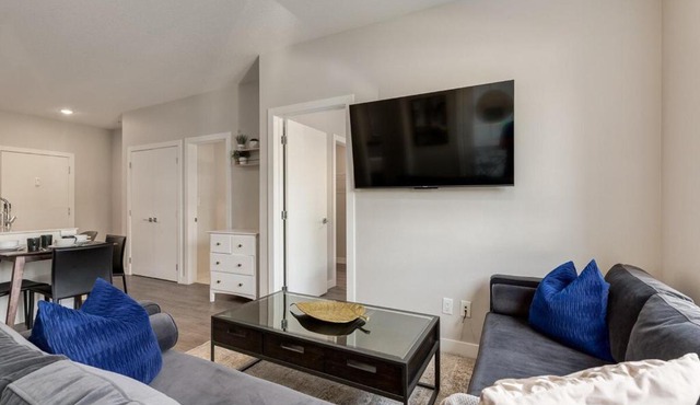 Free Underground Parking, Pet Friendly Apartment