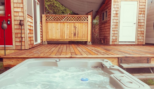 Frolander Bay Resort - Tiny Cottages