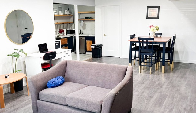 Fully furnished 2 bedroom modern farmhouse style (Family-Friendly)