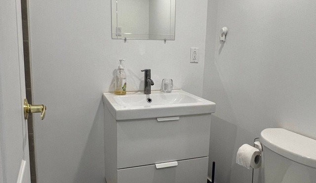 Fully Furnished Brand-New Basement Studio with High Accessibility