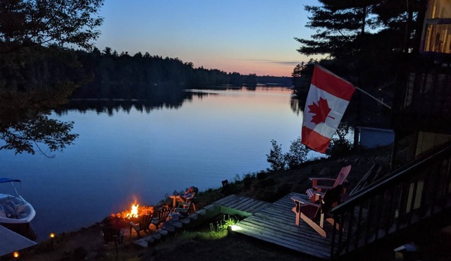Fully Renovated Waterfront Cottage with Every Ammenity