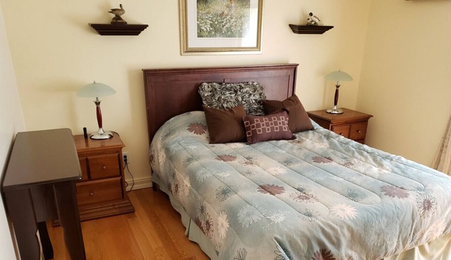 Gîte le Grandelinois - L'Emilie - Room with Queen bed