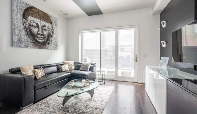 GLOBALSTAY. Exclusive 3BR Townhouse. HOT TUB. Downtown Toronto