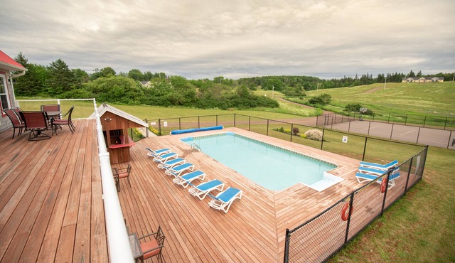 Golf, Green Gables & more at this luxurious villa at The Gables Golf Resort