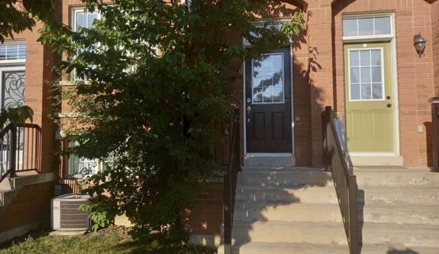 Gorgeous 2 story suite 1 Bedroom, perfect for you.