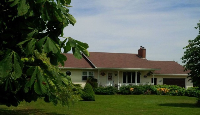 Great location 3 bedroom bungalow on the North Shore