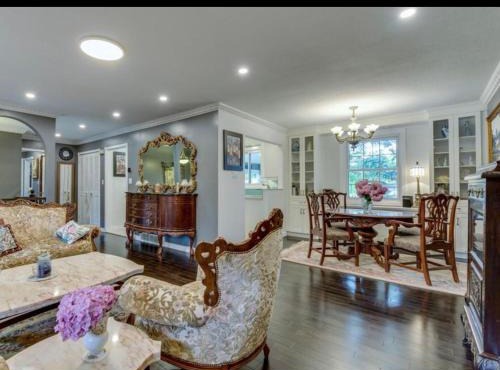 Grimsby Lakeside Vacation Home