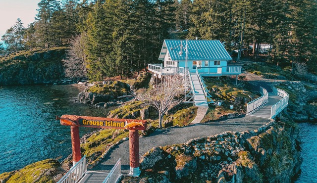 Grouse Island: A Private Island, All Yours - Private Dock, Sauna, Sleeps 8