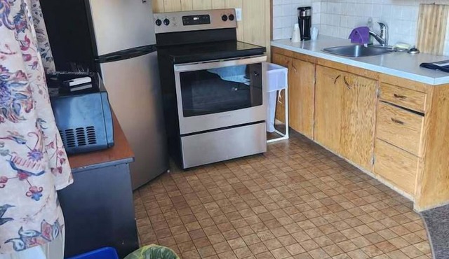 GULL LAKE LODGE MOTEL