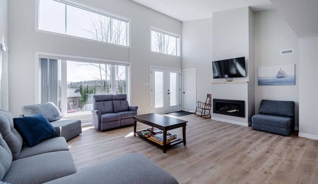 Hôtel à la maison - Le Trio, golf et ski!