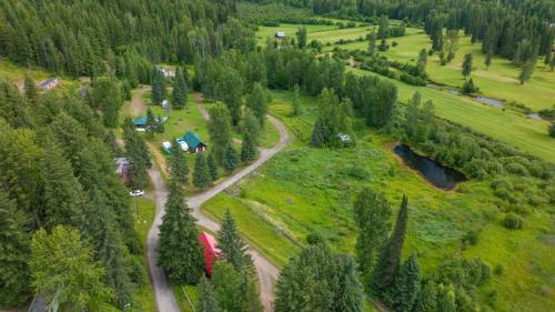 Helmcken Falls Lodge Cabin Rooms and RV Park