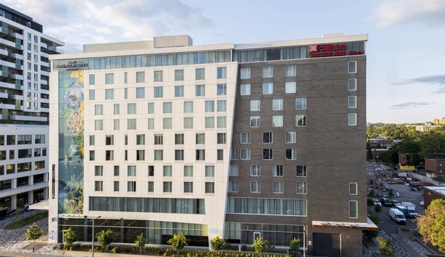 Hilton Garden Inn Montreal Midtown
