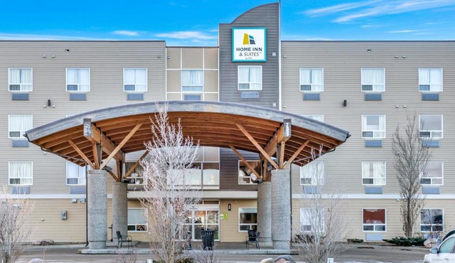 Home Inn and Suites Lloydminster