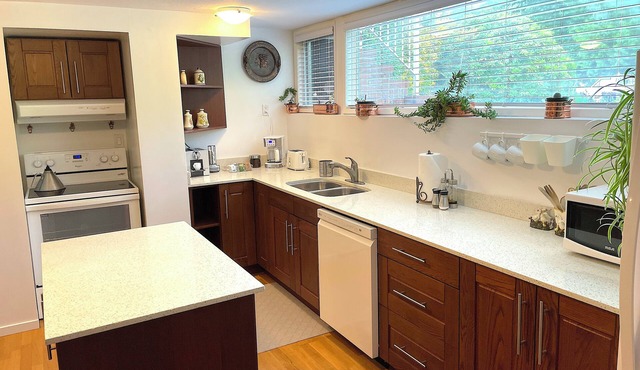 Horseshoe Bay Village Suite-Vacation or Short Term Rental