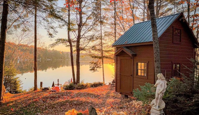Insta-worthy 3 Bedroom Waterfront Cottage in Haliburton