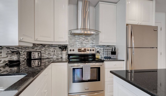 Inviting & Cozy Gem: Prime Location + FREE EV Parking
