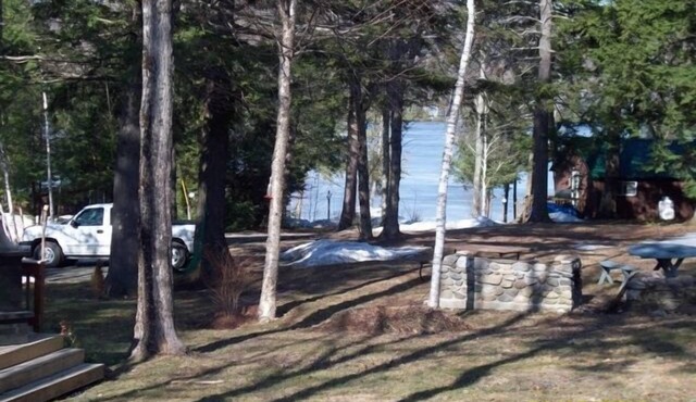 Inviting Lakeside Cottage for You
