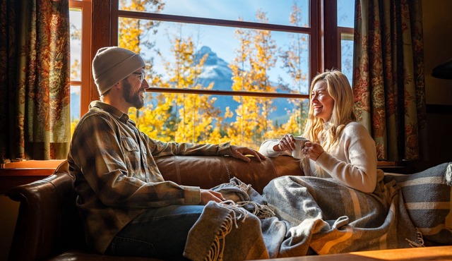 Johnston Canyon Lodge and Bungalows