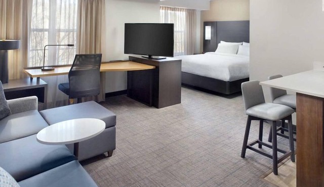 Just a quick drive to downtown Raleigh and Durham! With FREE Breakfast, Pool