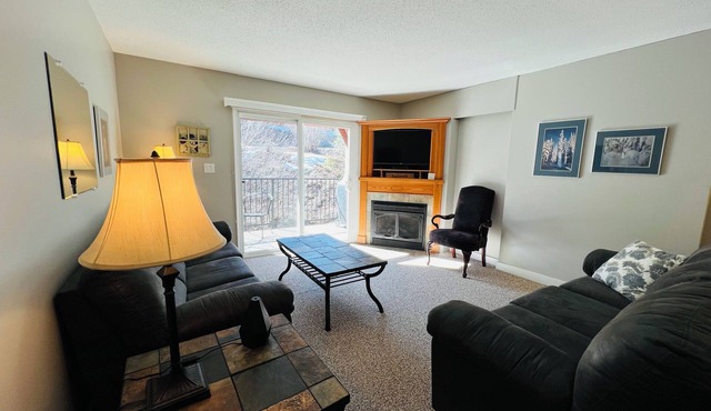 Kimberley 2BR-Ski-Hike-Golf-Hot Tub-Pool
