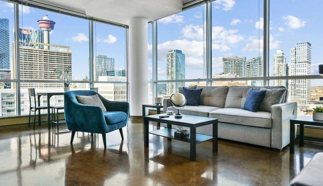 King Bed | Mins to Saddledome | AC | UG Parking
