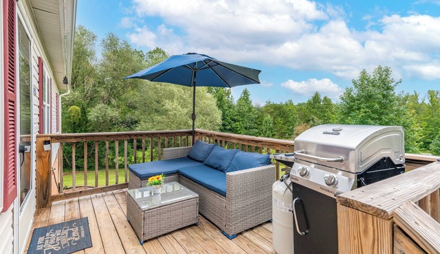 King Bed Pet Friendly BBQ Grill Peaceful