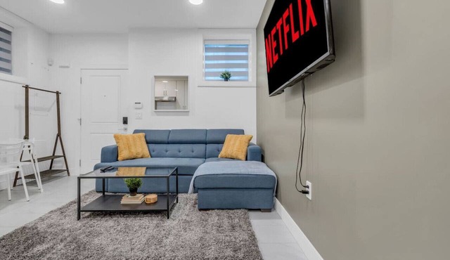 Kitsilano Getaway - Near Beach - 10 min to Downtown