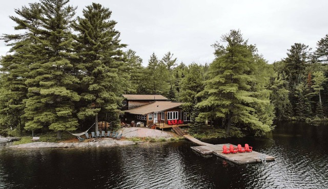 Koshlong Cabin - 12 people