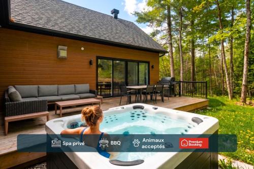 Légendaire Private Hot Tub, Games, BBQ, Carling lake