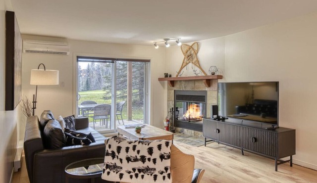 La Bête Oasis: Cozy & Chic Chalet: Ski, Pool, Golf