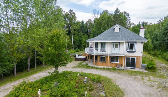 La Bohème de Riviera Macaza - 30 min from Tremblant with spa