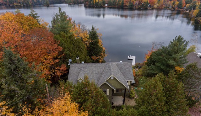 Lake Leon Chalet