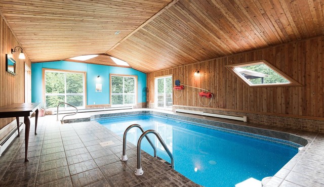 La Tour Boisée: Large Chalet in nature