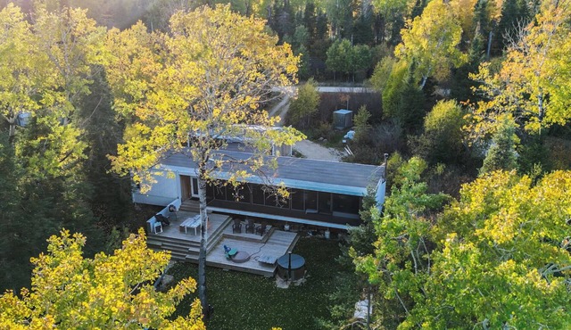 Lake Front Eco Friendly Cottage and Spa