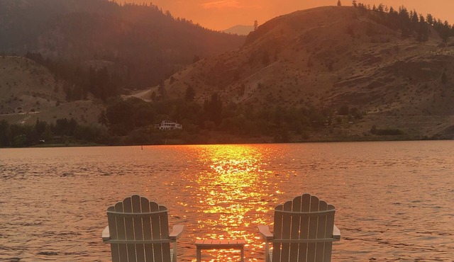 Lakefront Home With 150 Feet of Private Beach In The Heart Of Wine Country