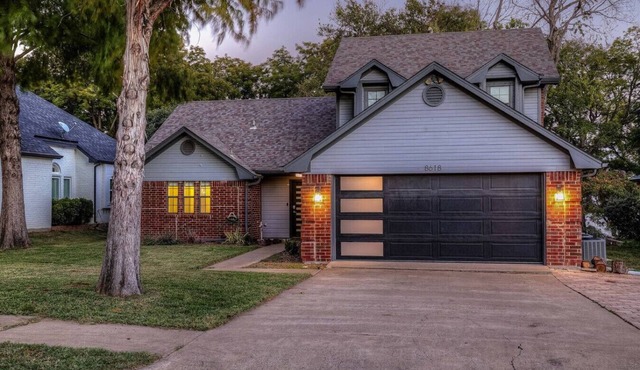 Lakeside Elegance Chic 3BR 2.5B