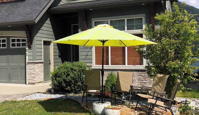 Lakeside Suite - Two bed, Two bath Suite in Nelson