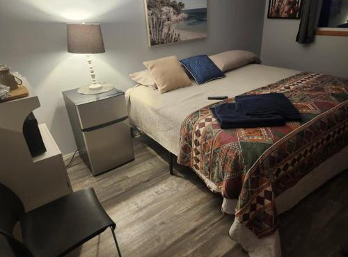 Lakeside Village Park Motel