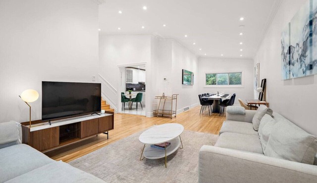 Large House Private Terrace |Sleeps 16|3bath|
